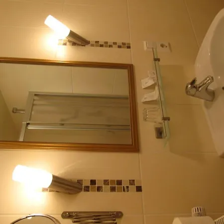 Zur Kripp Ξενοδοχείο 2*