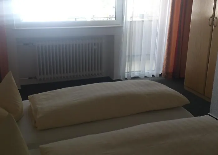 Hotel Zur Kripp 2*